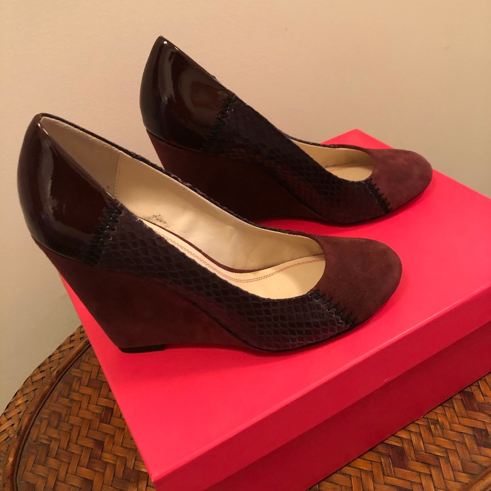 Plenty Burgundy Shoes with snake skin details